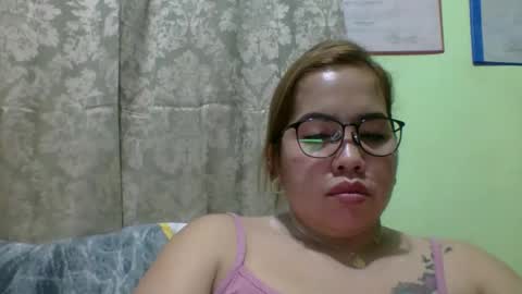 Snapshot of small_boobs59 chatting on 05/08/26, 11:59 Lovewella online show from 05/08/26, 11:59