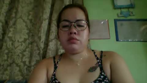 Snapshot of small_boobs59 chatting on 05/09/26, 02:39 Lovewella online show from 05/09/26, 02:39