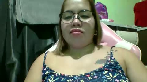 Snapshot of small_boobs59 chatting on 05/14/26, 02:57 Lovewella online show from 05/14/26, 02:57