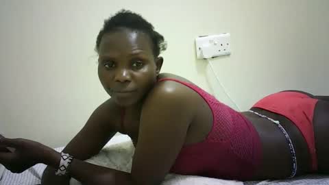 small_booby online show from 03/24/26, 06:46