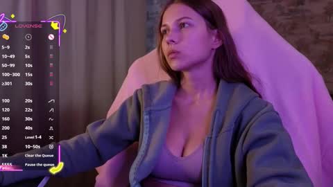 Emma online show from 12/14/25, 11:48