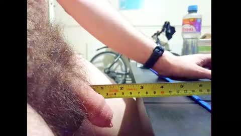 Snapshot of smallhairyuncut chatting on 07/13/26, 05:05 Small Hairy Uncut online show from 07/13/26, 05:05