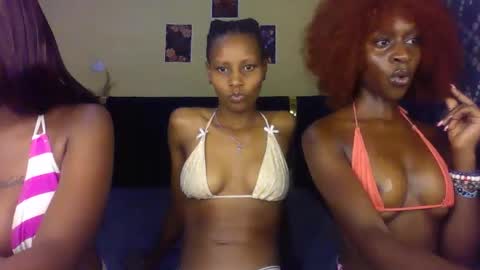 Smallie20 online show from 03/25/26, 02:17