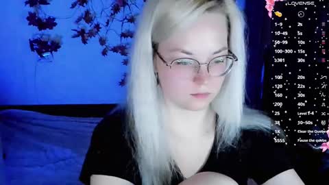 Snapshot of smallimpmeili chatting on 11/09/25, 08:07 smallimpmeili online show from 11/09/25, 08:07