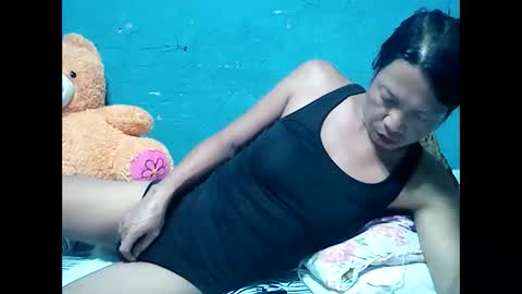 Snapshot of smallluncutc0ck chatting on 11/05/25, 02:11 jess online show from 11/05/25, 02:11