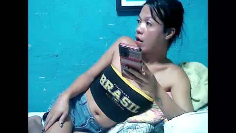 Snapshot of smallluncutc0ck chatting on 11/24/25, 06:07 jess online show from 11/24/25, 06:07