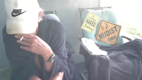 Snapshot of smallpenisbigtongue chatting on 03/08/26, 01:37 Daddy online show from 03/08/26, 01:37