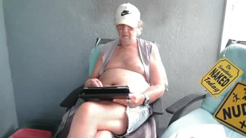 Snapshot of smallpenisbigtongue chatting on 07/07/26, 03:16 Daddy online show from 07/07/26, 03:16