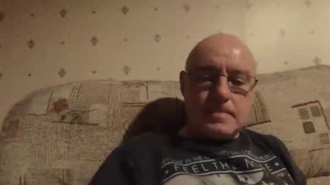 Snapshot of smallsteve562 chatting on 09/25/25, 10:13 Steve online show from 09/25/25, 10:13