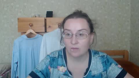 smart_rose online show from 10/31/25, 10:27