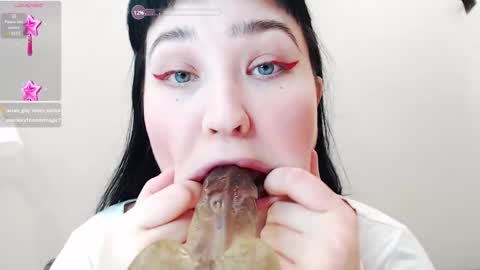 Snapshot of smartandamazing chatting on 03/03/25, 06:37 Dasha online show from 03/03/25, 06:37