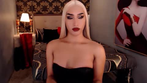 Snapshot of smasherqueen chatting on 02/16/26, 07:54 smasherqueen online show from 02/16/26, 07:54