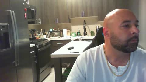 Snapshot of smashing_machine_412 chatting on 12/16/24, 05:17 smashing_machine_412 online show from 12/16/24, 05:17