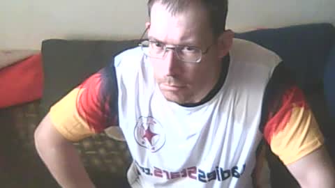 Snapshot of smi35 chatting on 06/14/26, 02:30 smi35 online show from 06/14/26, 02:30