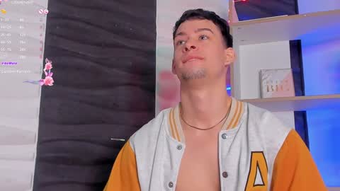 Snapshot of smiith_jade chatting on 12/13/24, 10:45 Jade Smiith online show from 12/13/24, 10:45