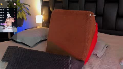 Snapshot of smiith_jade chatting on 10/03/25, 01:57 Jade Smiith online show from 10/03/25, 01:57