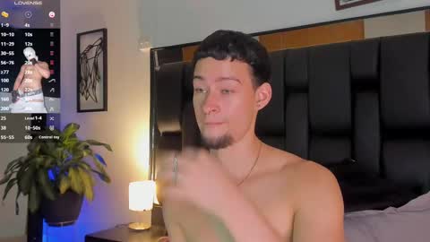 Snapshot of smiith_jade chatting on 10/03/25, 11:02 Jade Smiith online show from 10/03/25, 11:02