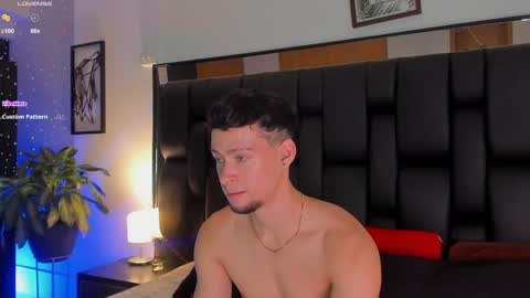 Snapshot of smiith_jade chatting on 10/08/25, 10:40 Jade Smiith online show from 10/08/25, 10:40