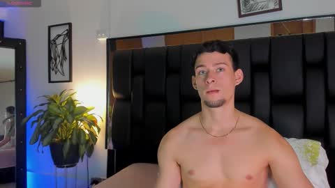 Snapshot of smiith_jade chatting on 11/24/25, 10:42 Jade Smiith online show from 11/24/25, 10:42