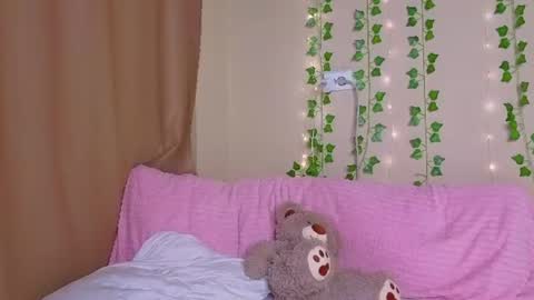 Snapshot of smile_forever_ chatting on 07/21/26, 09:06 Bella online show from 07/21/26, 09:06