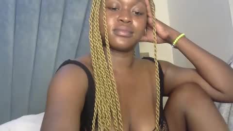 smiley_berry online show from 11/10/25, 09:03