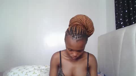 smiley luv1 online show from 01/13/26, 09:03