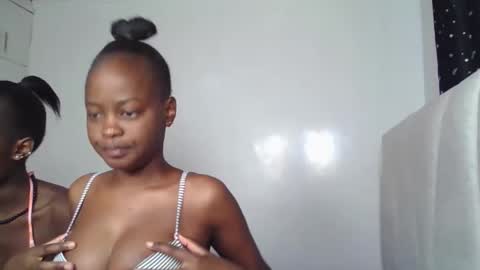 smiley luv1 online show from 02/05/26, 08:41