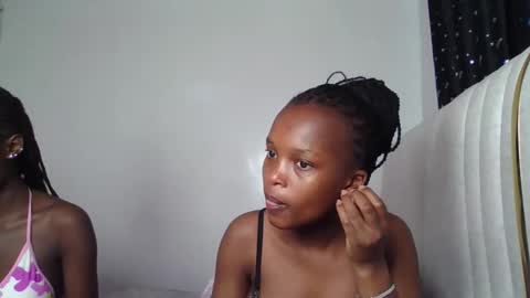 smiley luv1 online show from 02/23/26, 08:55