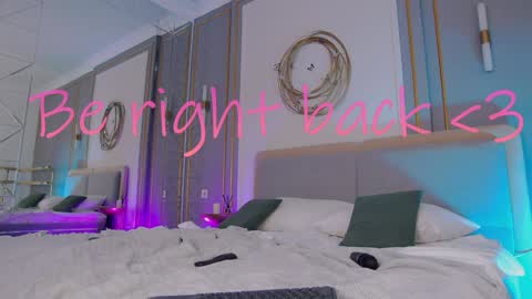 Mia online show from 02/05/25, 11:12