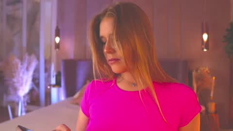 Mia online show from 02/03/26, 05:05