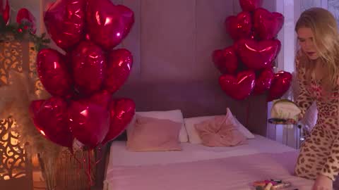 Mia online show from 02/21/26, 05:19