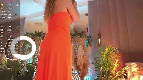 Snapshot of smiley_mia_ chatting on 03/16/26, 05:44 Mia online show from 03/16/26, 05:44