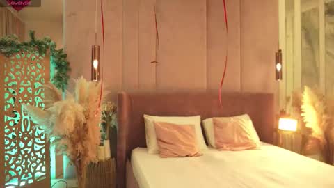 Snapshot of smiley_mia_ chatting on 03/18/26, 05:10 Mia online show from 03/18/26, 05:10