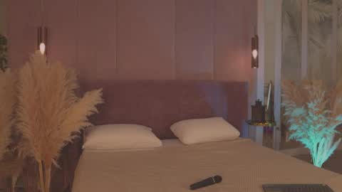 Snapshot of smiley_mia_ chatting on 04/10/26, 05:12 Mia online show from 04/10/26, 05:12