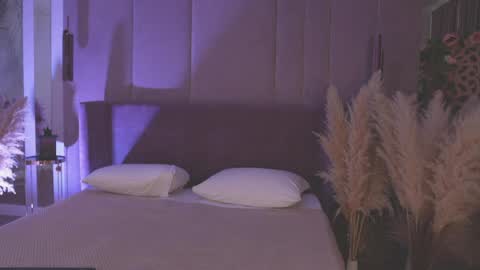 Snapshot of smiley_mia_ chatting on 04/13/26, 05:13 Mia online show from 04/13/26, 05:13