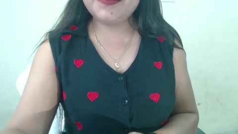 Snapshot of smiley_queen99 chatting on 04/14/26, 07:36 smiley online show from 04/14/26, 07:36