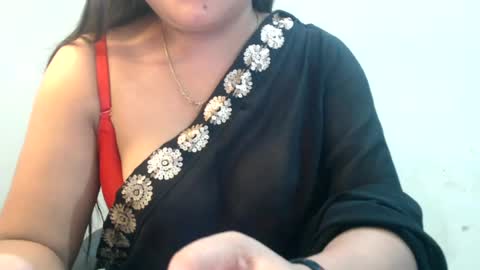 Snapshot of smiley_queen99 chatting on 08/06/26, 03:14 smiley online show from 08/06/26, 03:14
