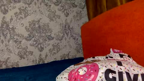 Snapshot of smileyyg chatting on 10/31/25, 06:31 Noname online show from 10/31/25, 06:31