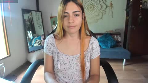 Snapshot of smilingsalor chatting on 12/03/24, 08:39 SmilingSalor online show from 12/03/24, 08:39