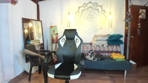 Snapshot of smilingsalor chatting on 12/16/24, 03:40 SmilingSalor online show from 12/16/24, 03:40