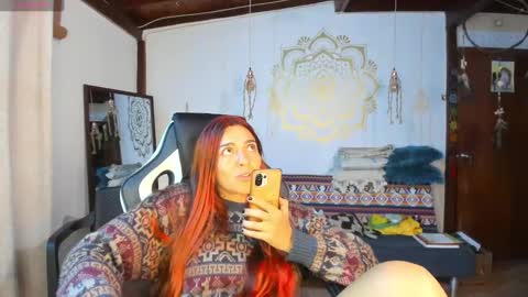 Snapshot of smilingsalor chatting on 12/18/24, 02:10 SmilingSalor online show from 12/18/24, 02:10