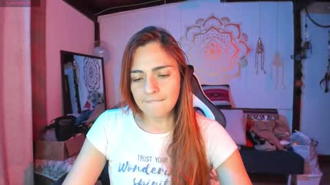 Snapshot of smilingsalor chatting on 01/08/25, 02:25 SmilingSalor online show from 01/08/25, 02:25