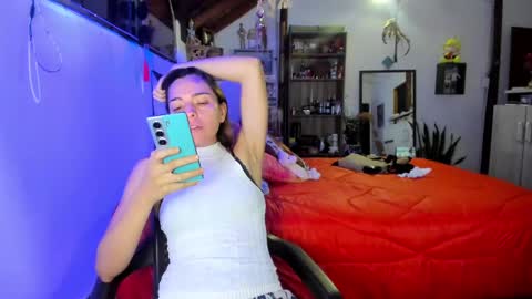 Snapshot of smilingsalor chatting on 11/22/25, 12:31 SmilingSalor online show from 11/22/25, 12:31