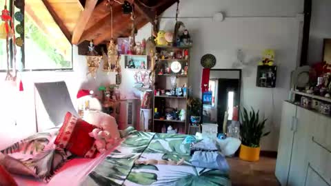 Snapshot of smilingsalor chatting on 12/21/25, 04:14 SmilingSalor online show from 12/21/25, 04:14