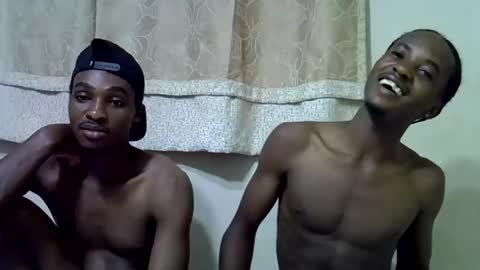 Snapshot of smilzzz chatting on 03/22/26, 07:39 smilzzz online show from 03/22/26, 07:39