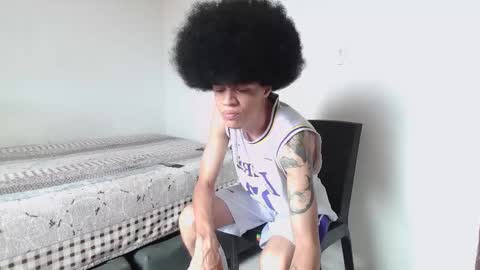 Snapshot of smith_gael chatting on 10/21/25, 03:24 Smith Gael online show from 10/21/25, 03:24