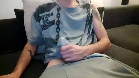 Snapshot of smokeandwatching chatting on 12/08/24, 03:21 Smokeandwatching online show from 12/08/24, 03:21