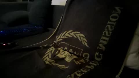 Snapshot of smokeandwatching chatting on 02/23/25, 04:46 Smokeandwatching online show from 02/23/25, 04:46