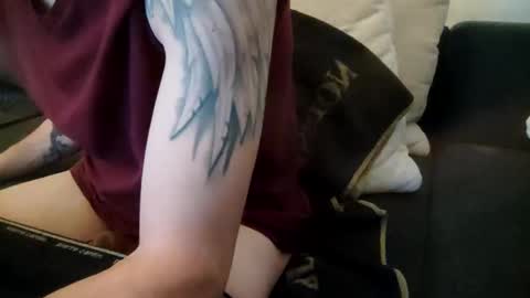 Snapshot of smokeandwatching chatting on 03/07/25, 02:04 Smokeandwatching online show from 03/07/25, 02:04