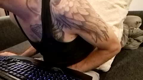 Snapshot of smokeandwatching chatting on 09/21/25, 07:37 Smokeandwatching online show from 09/21/25, 07:37